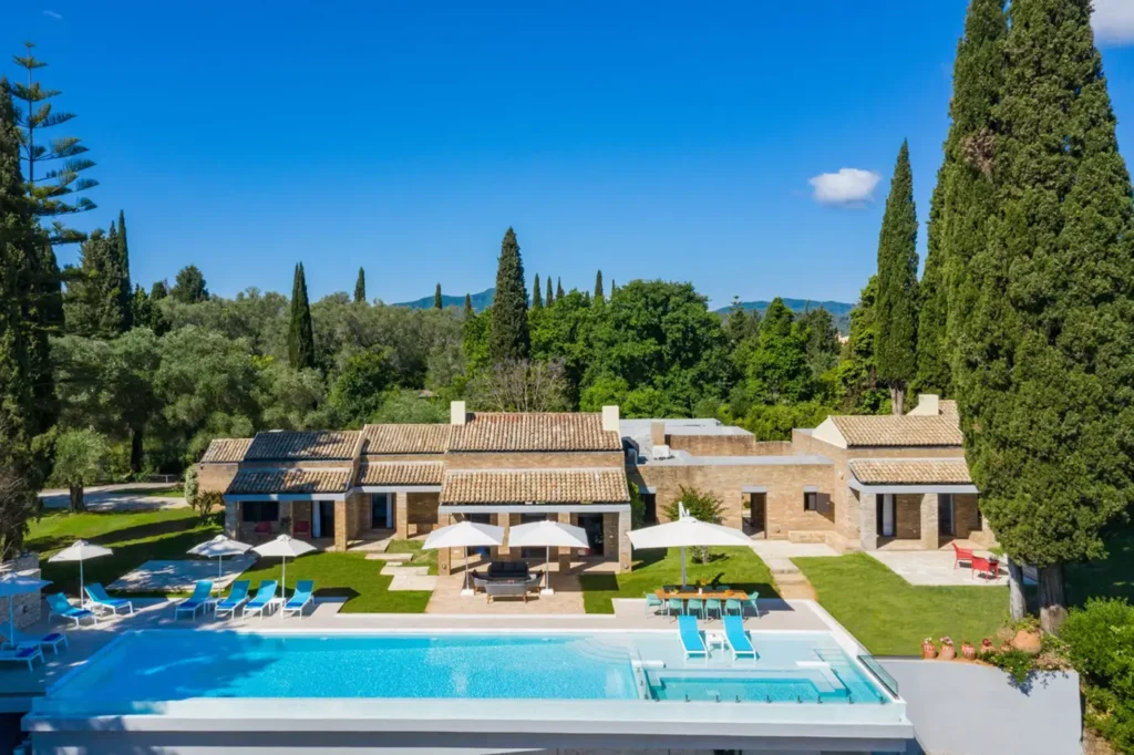 Στρατηγικός συνεργάτης “Villa Ionica”